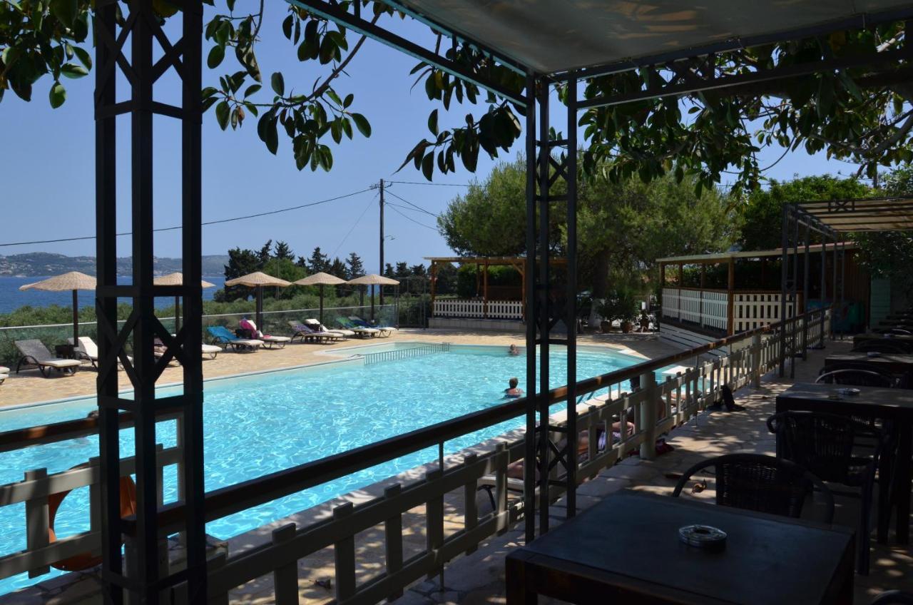 Apolafsi Aparthotel Lixouri Luaran gambar