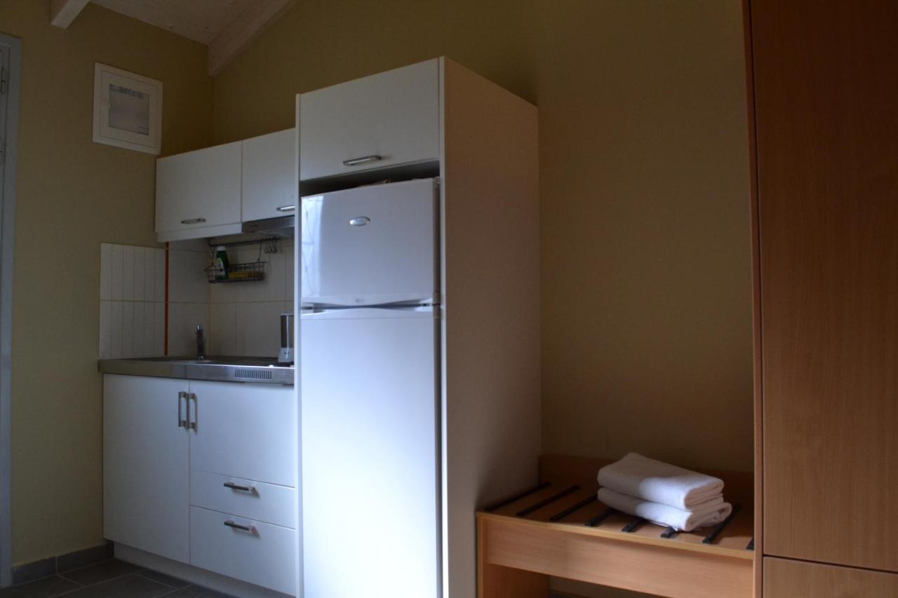 Apolafsi Aparthotel Lixouri Bilik gambar